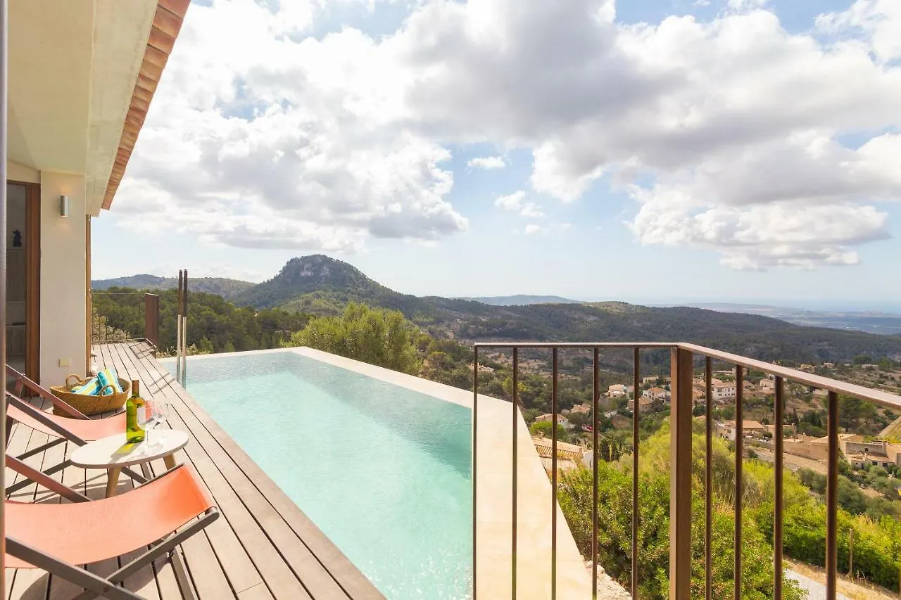 Can Jordi Puigpunyent  Villa